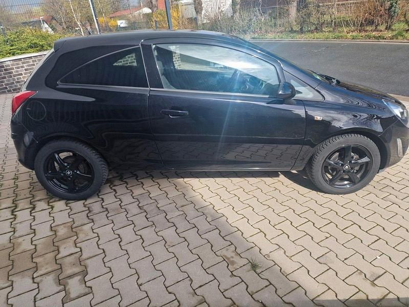 Gebraucht Opel Corsa Selection 69 PS (50 kW) 2011 Schwarz Kleinwagen