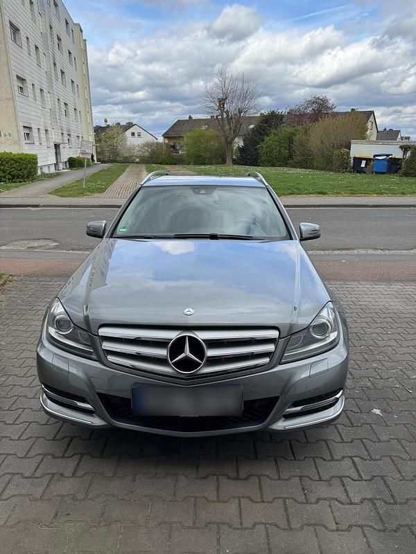 Gebraucht Mercedes C250 204 PS (150 kW) 2014 Grau Kombi