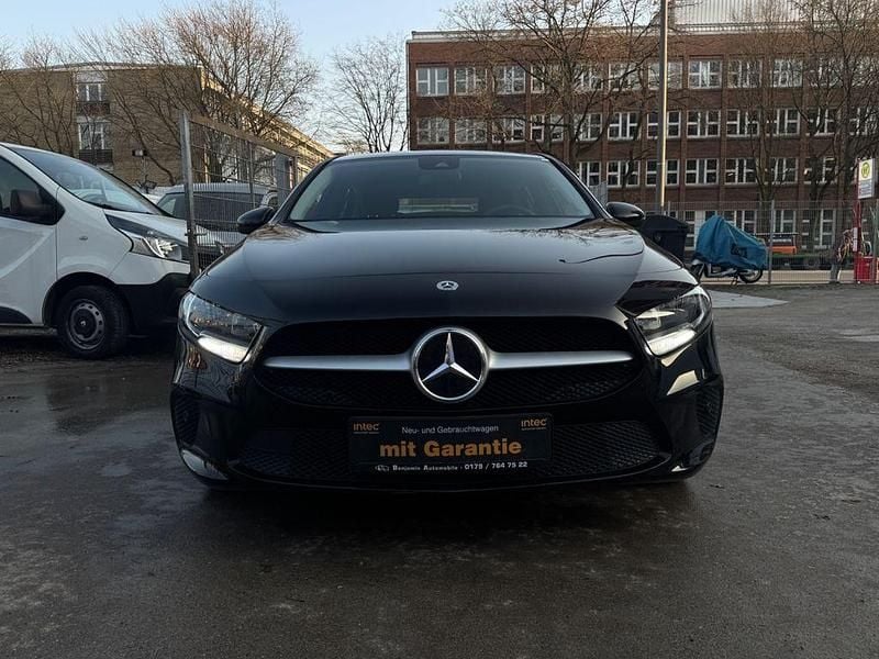 Gebraucht Mercedes A250 160 PS (117 kW) 2022 Schwarz Limousine