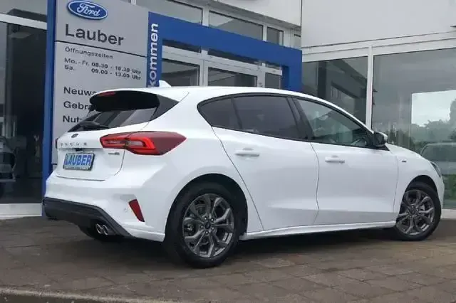 Usata Ford Focus ST-Line 125 CV (91 kW) 2023 Bianco Berlina