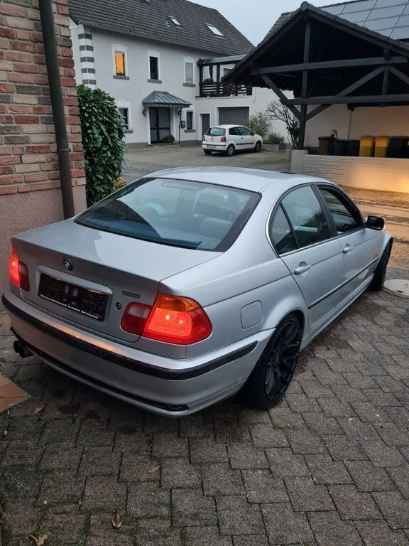 Silber Gebraucht 2000 BMW 323 Performance Limousine | 4.950 € (Fairer Preis) - Bild 1/4