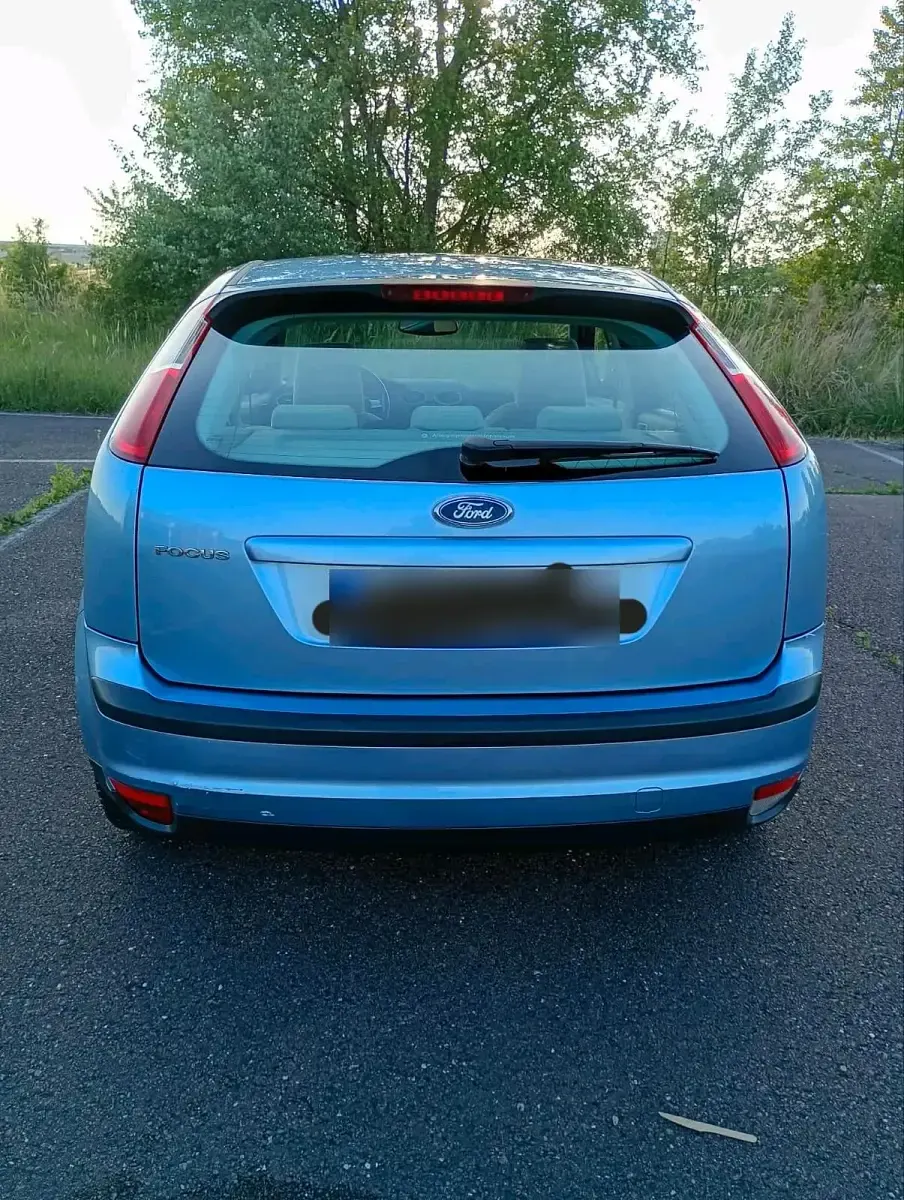 Gebraucht Ford Focus 101 PS (74 kW) 2006 Blau Limousine