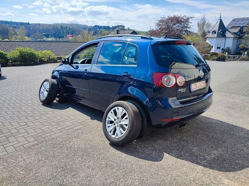 Gebraucht VW Golf VII Life 122 PS (89 kW) 2013 Blau Kleinwagen