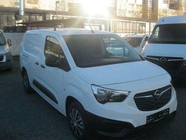 Gebraucht Opel Combo Selection 131 PS (96 kW) 2019 Weiß Van / Kleinbus