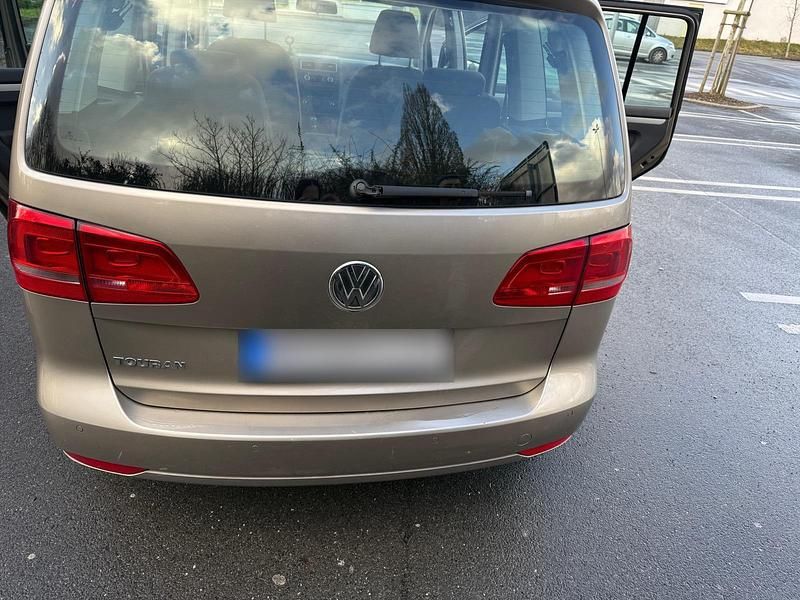 Gebraucht VW Touran 105 PS (77 kW) 2012 Gold Van / Kleinbus