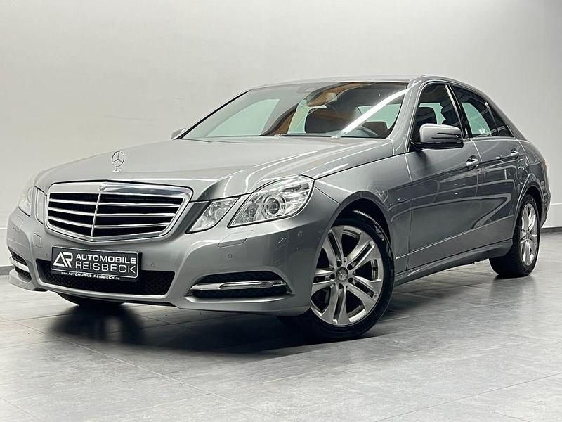 Gebraucht Mercedes E220 Avantgarde 170 PS (125 kW) 2011 Silber Limousine