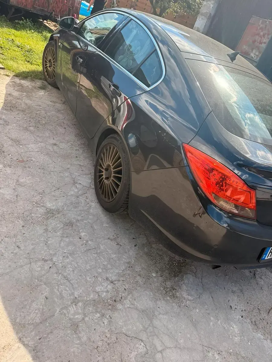 Gebraucht Opel Insignia 132 PS (97 kW) 2010 Limousine