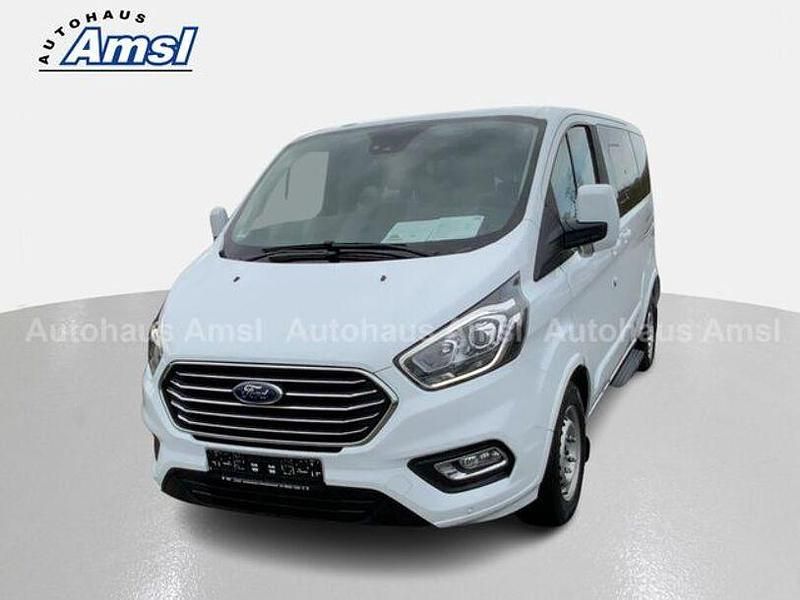 Gebraucht Ford Tourneo Custom Titanium 131 PS (96 kW) 2022 Weiß Van
