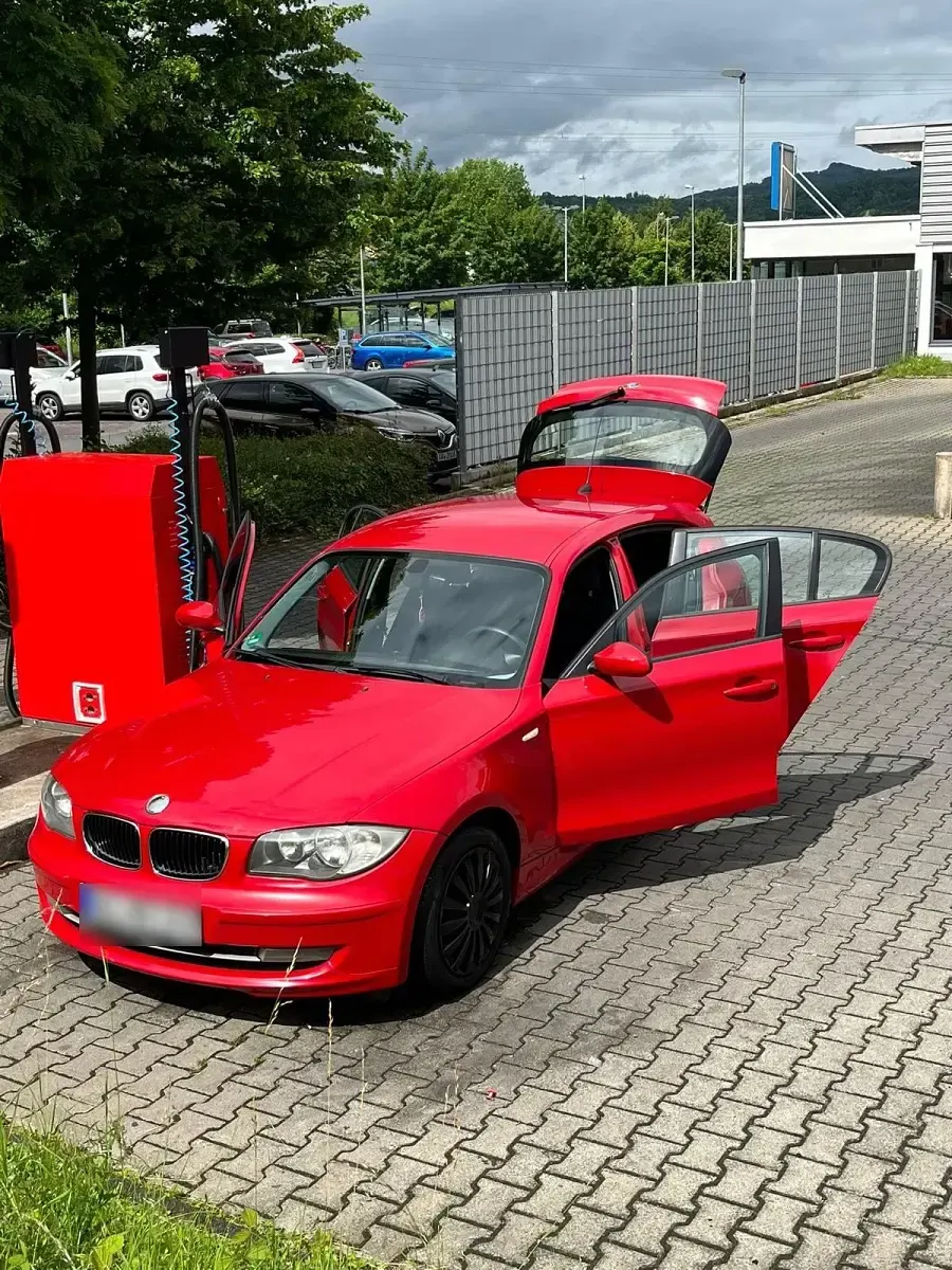Gebraucht BMW 116 116 PS (85 kW) 2008 Rot Kleinwagen