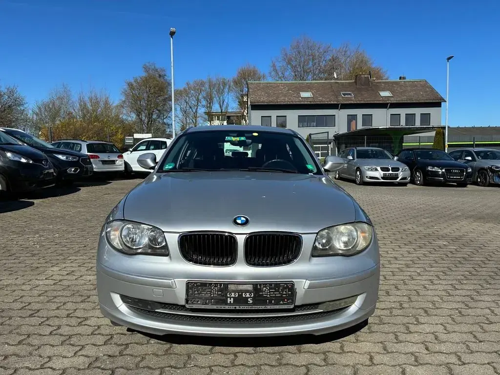 Gebraucht BMW 116 122 PS (89 kW) 2009 Silber Kleinwagen
