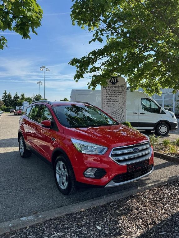 Racerot Gebraucht 2019 Ford Kuga Titanium SUV | 18.890 € (Fairer Preis) - Bild 1/4