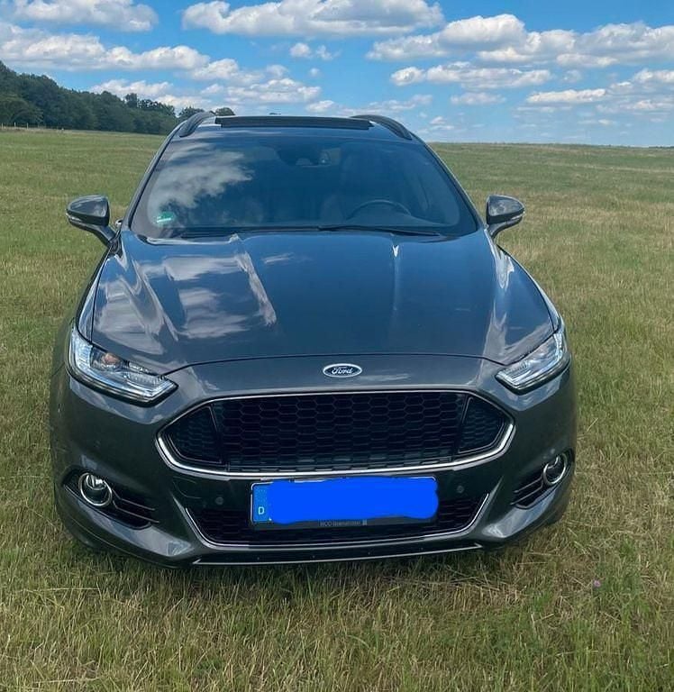 Grau Gebraucht 2019 Ford Mondeo ST-Line Limousine | 16.800 € (Etwas zu teuer) - Bild 1/4