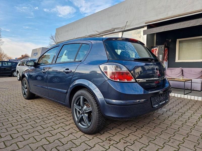 Gebraucht Opel Astra 90 PS (66 kW) 2007 Grau Limousine