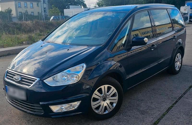 Blau Gebraucht 2011 Ford Galaxy Van / Kleinbus | 4.449 € (Superpreis) - Bild 1/4