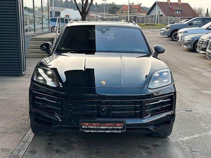 Gebraucht Porsche Cayenne 305 PS (224 kW) 2024 Schwarz SUV