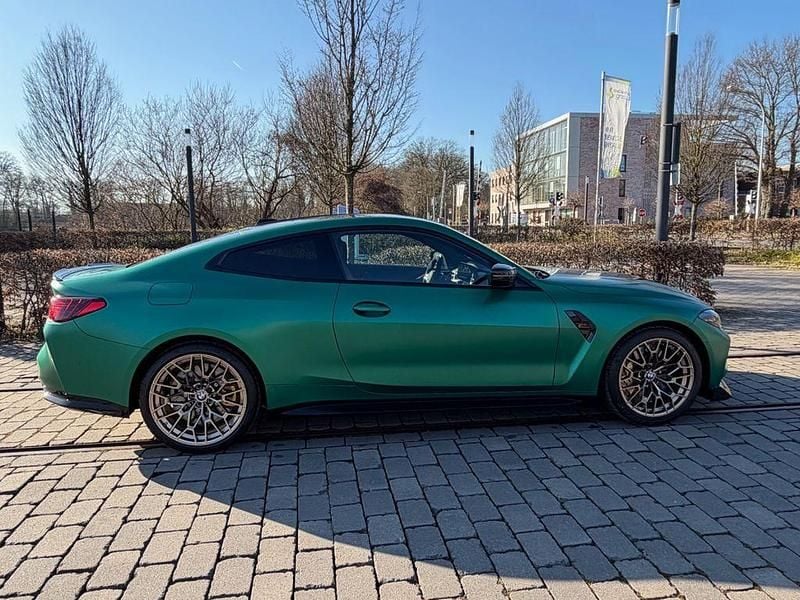 Neu BMW M4 Performance 551 PS (405 kW) 2026 Grün