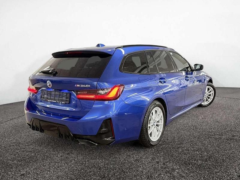 Gebraucht BMW 340 374 PS (275 kW) 2023 Portimao blau Kombi