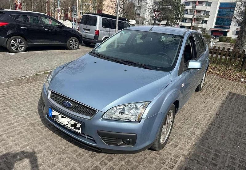 Gebraucht Ford Focus Ghia 101 PS (74 kW) 2005 Limousine