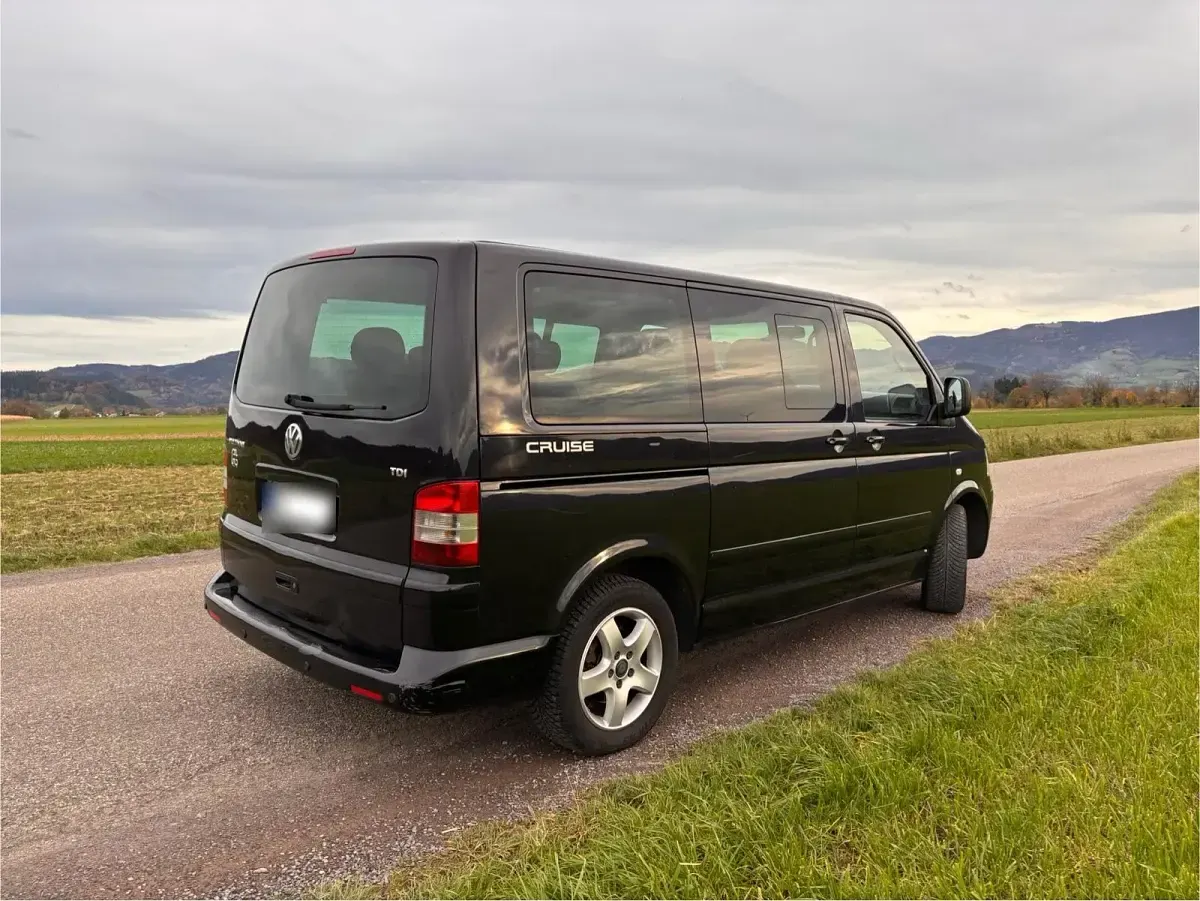 Gebraucht VW Multivan 130 PS (95 kW) 2006 Schwarz Van / Kleinbus