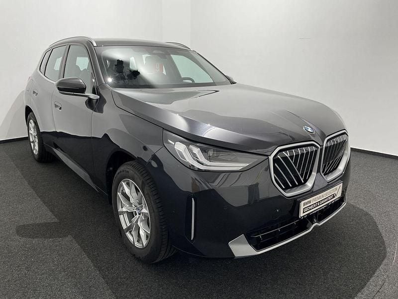 Gebraucht BMW X3 Sport Line 208 PS (152 kW) 2025 Grau SUV
