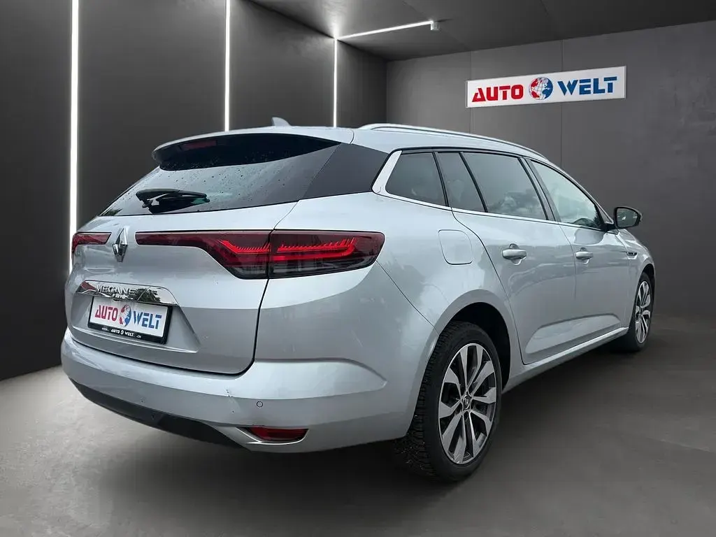 Gebraucht Renault Mégane IV 140 PS (102 kW) 2023 Grau Limousine
