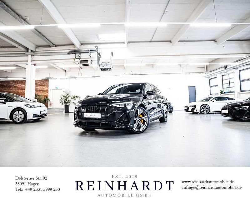 Mythosschwarz metallic Gebraucht 2022 Audi e-tron Sportback S-Line SUV | 42.665 € (Fairer Preis) - Bild 1/3