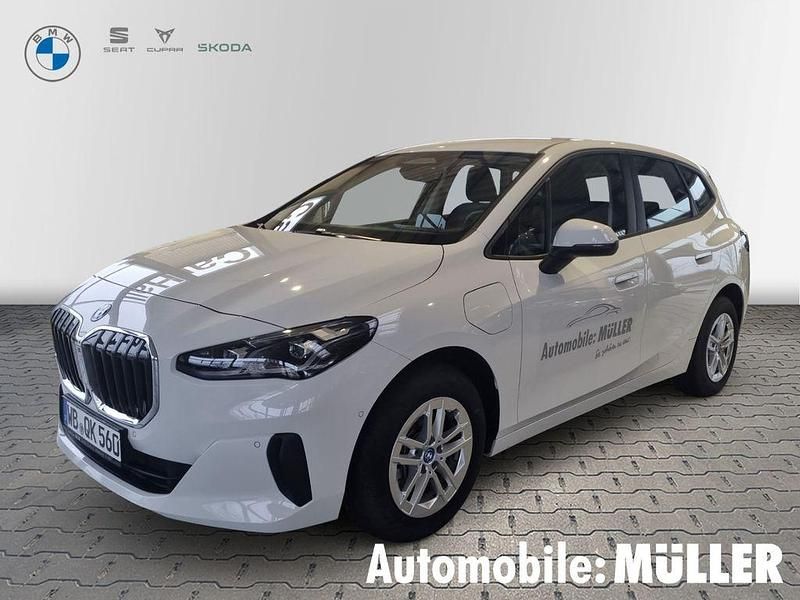 Gebraucht BMW 225 Active Tourer Luxury Line 136 PS (100 kW) 2023 Weiss Van / Kleinbus