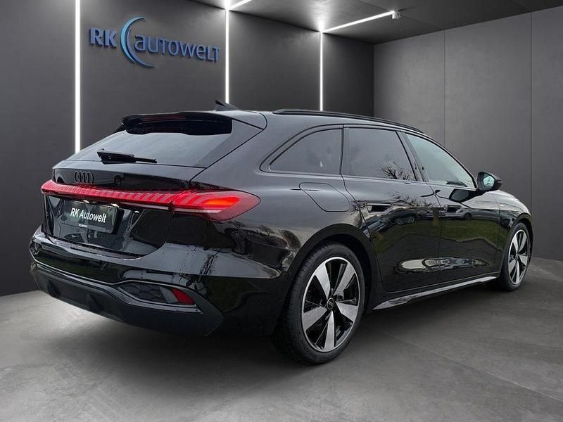 Gebraucht Audi A5 S-Line 204 PS (150 kW) 2025 Schwarz Kombi