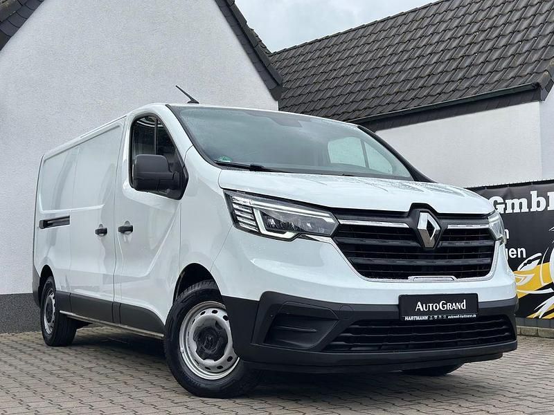 Gebraucht Renault Trafic 150 PS (110 kW) 2022 Weiß Van / Kleinbus