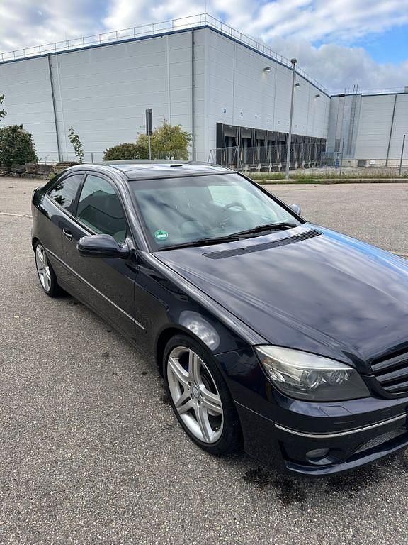 Blau Gebraucht 2008 Mercedes CLC230 Kleinwagen | 8.200 € - Bild 1/4