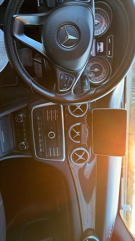 Gebraucht Mercedes CLA200 159 PS (116 kW) 2015 Grau Limousine