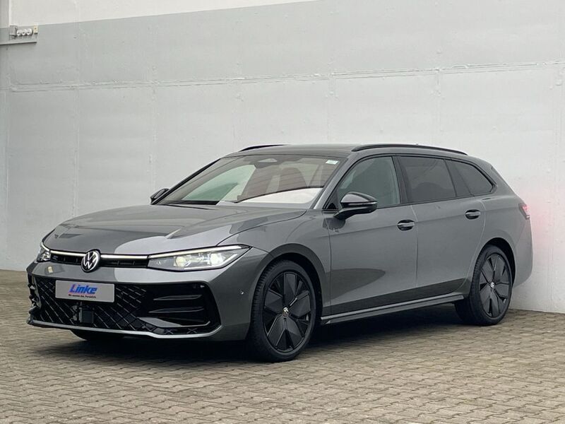 Gebraucht VW Passat R-line 193 PS (141 kW) 2024 Diabasgrau metallic Kombi