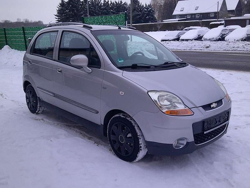 Gebraucht Chevrolet Matiz SE 67 PS (49 kW) 2009 Poly silver (metallic) Kleinwagen