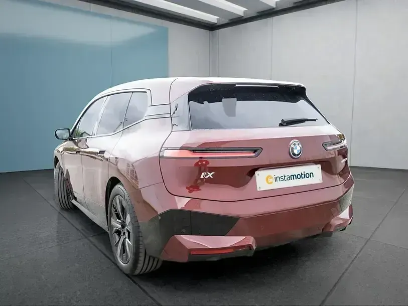 Gebraucht BMW iX 384 kW (523 PS) 2022 Rot SUV