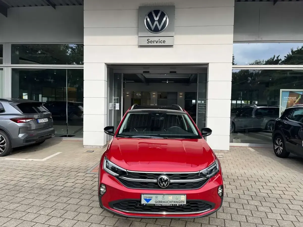 Gebraucht VW Taigo Style 150 PS (110 kW) 2024 Rot SUV