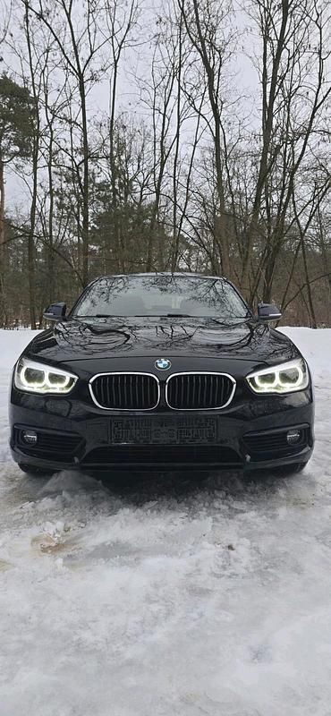 Schwarz Gebraucht 2017 BMW 118 Kleinwagen | 13.499 € - Bild 1/4