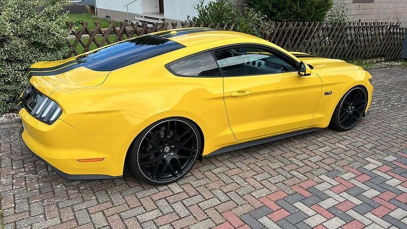 Gebraucht Ford Mustang GT 421 PS (309 kW) 2017 Gelb Coupé