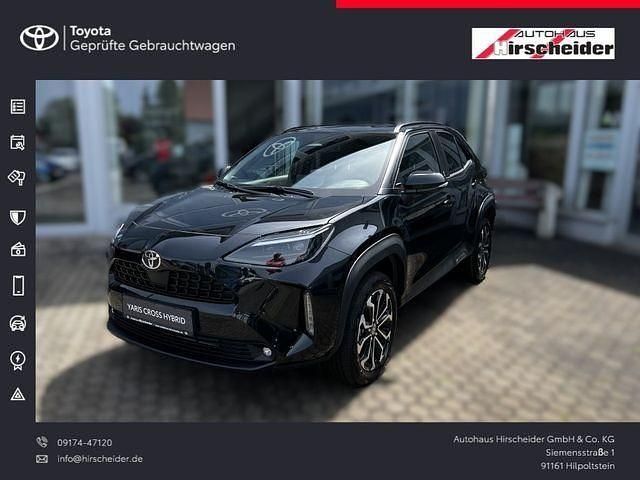 Mysticschwarz mica Neu 2025 Toyota Yaris Cross Team SUV | 30.108 € (Fairer Preis) - Bild 1/4
