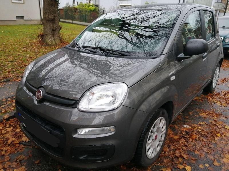 Grau Gebraucht 2021 Fiat Panda City Life Kleinwagen | 8.200 € (Guter Preis) - Bild 1/4