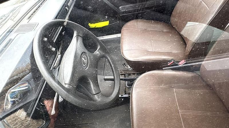 Gebraucht Lada Nova 67 PS (49 kW) 1993 Silber Limousine