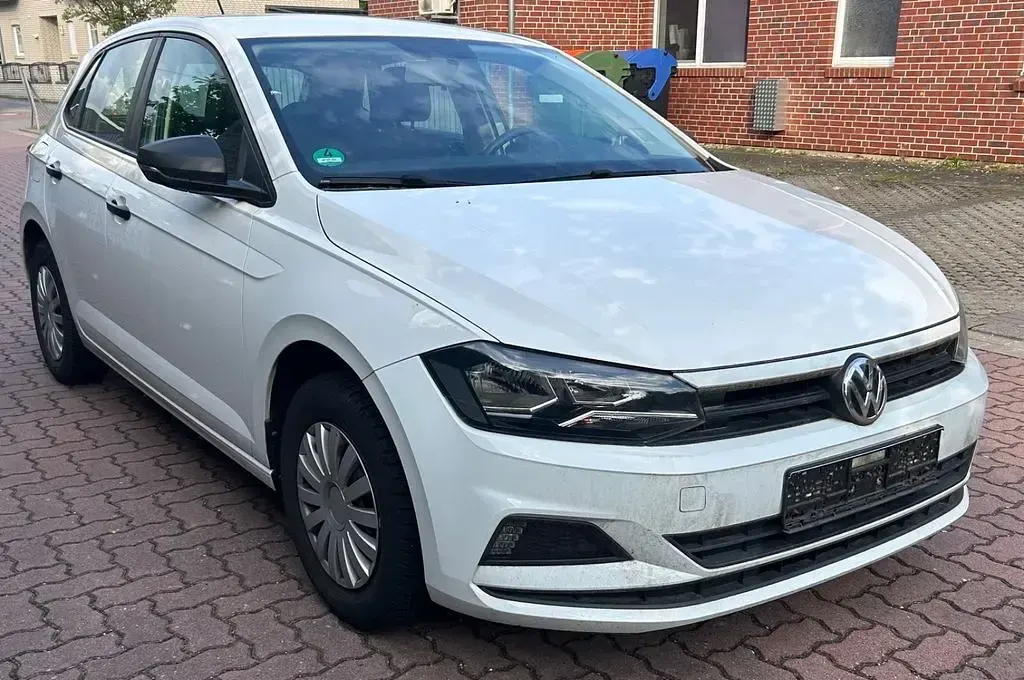 Gebraucht VW Polo Comfortline 80 PS (58 kW) 2019 Weiß Kleinwagen