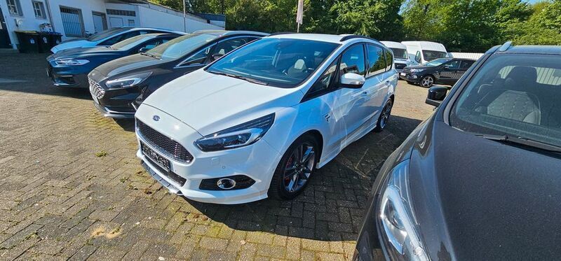 Frostweiß Gebraucht 2019 Ford S-MAX ST-Line Van / Kleinbus | 32.990 € (Etwas zu teuer) - Bild 1/4