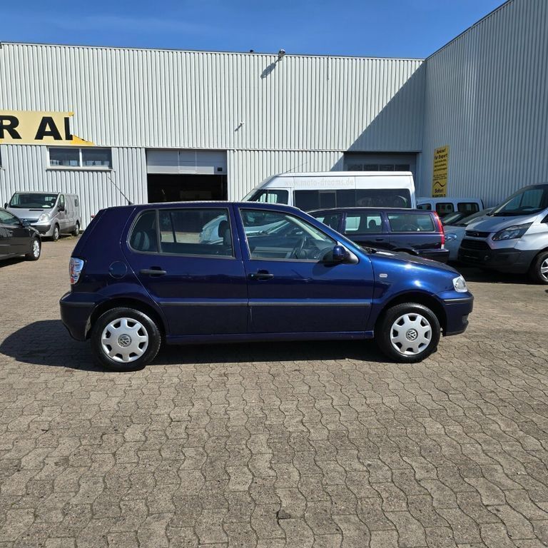Blau Gebraucht 2000 VW Polo Kleinwagen | 690 € (Guter Preis) - Bild 1/4