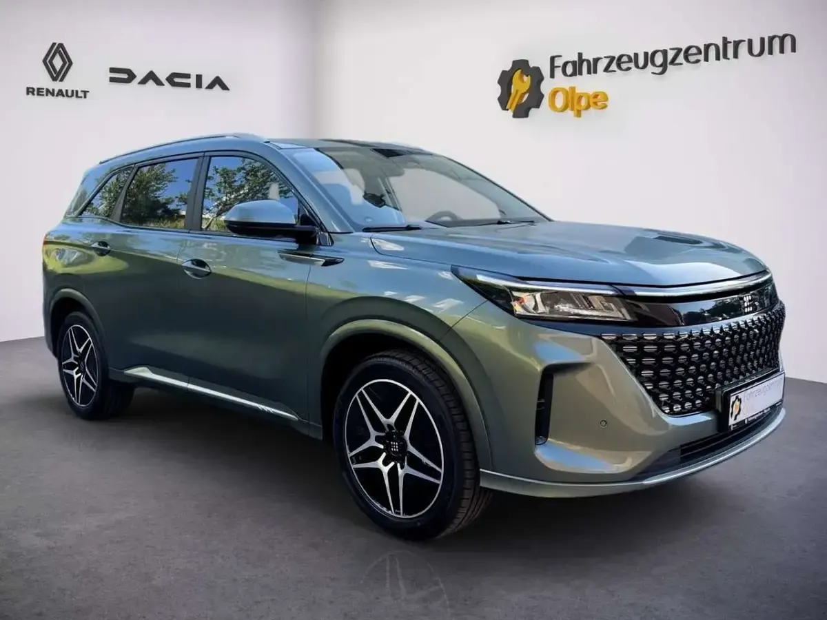 Neu DFSK E5 177 PS (130 kW) 2026 Grün metallic SUV