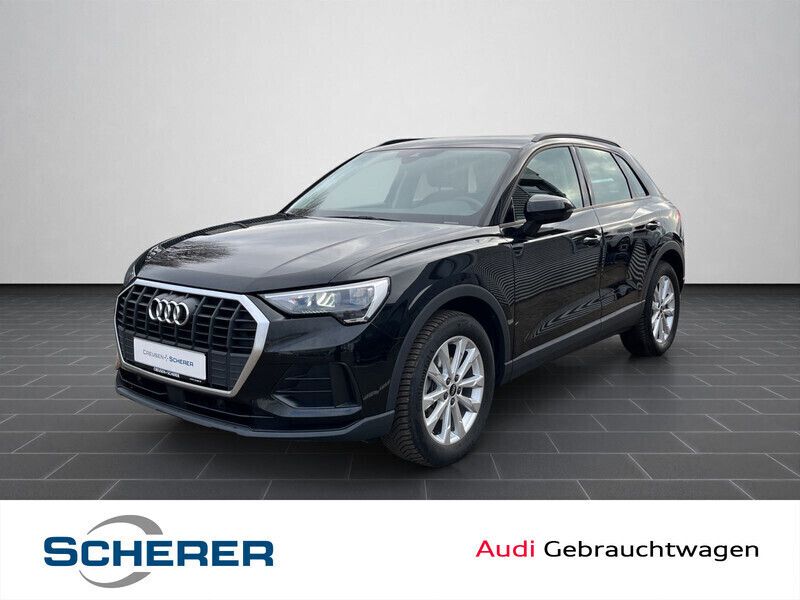 Mythosschwarz metallic (metallic) Gebraucht 2022 Audi Q3 Basis SUV | 30.400 € (Guter Preis) - Bild 1/4