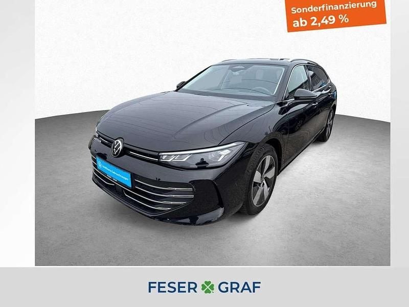 Grenadillschwarz metallic Gebraucht 2025 VW Passat Kombi | 33.890 € (Guter Preis) - Bild 1/4