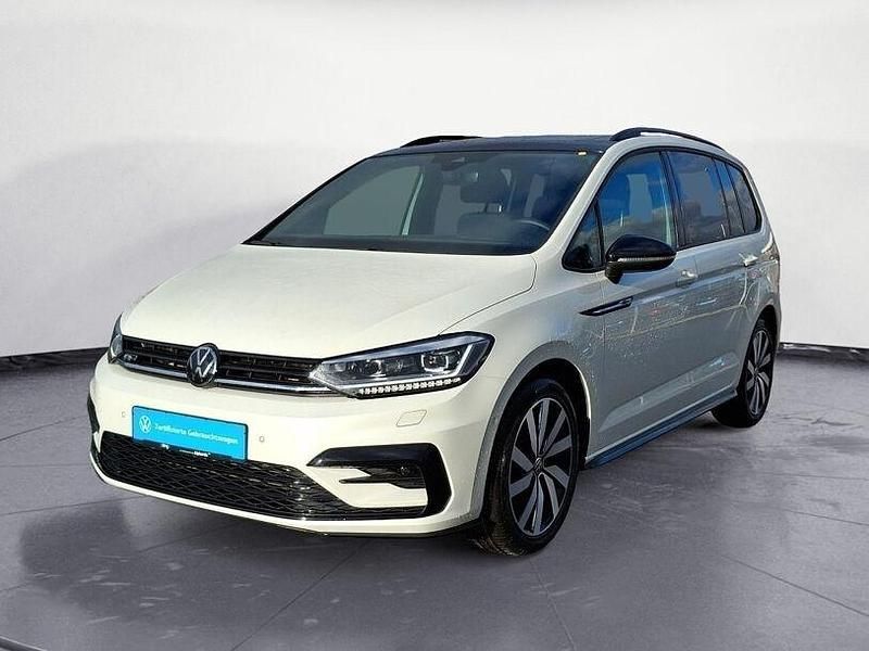 Gebraucht VW Touran Highline 150 PS (110 kW) 2025 Oryxweiß perlmutteffekt Van / Kleinbus