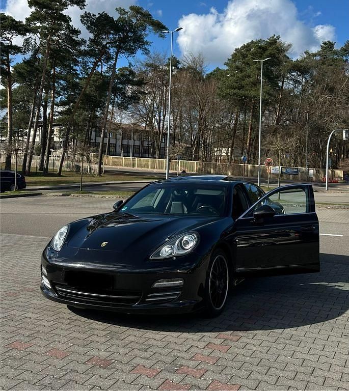 Gebraucht Porsche Panamera 4S 400 PS (294 kW) 2011 Schwarz Limousine