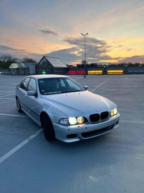 Silber Gebraucht 1998 BMW 528 Sport Line Limousine | 4.000 € (Superpreis) - Bild 1/4