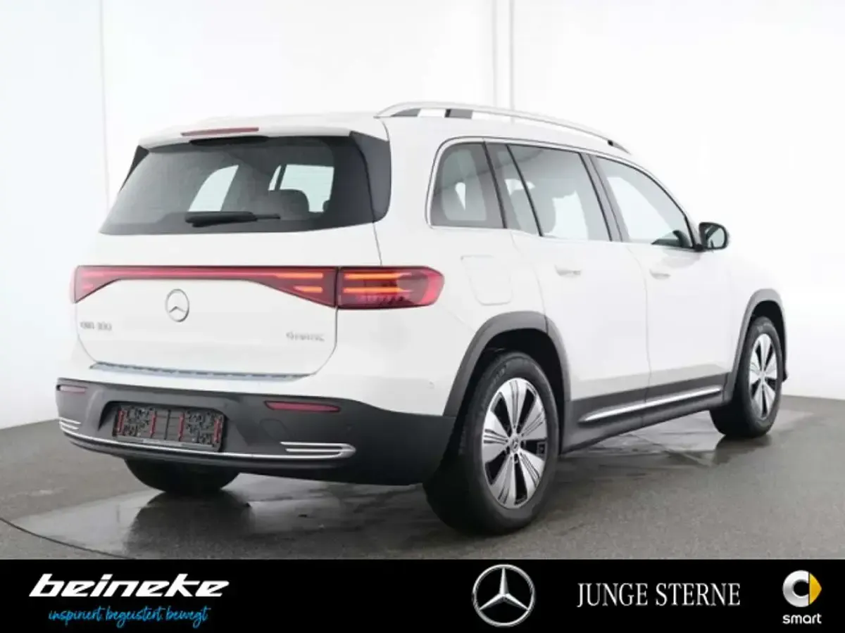 Gebraucht Mercedes EQB300 Advanced 167 kW (228 PS) 2025 Unilack polarweiß SUV